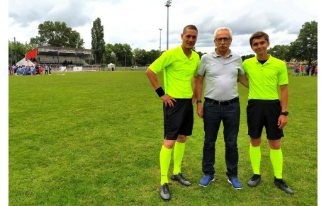 Nos arbitres reprennent également...