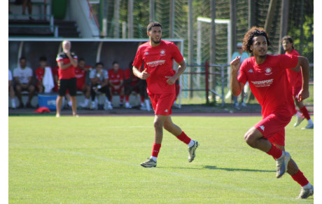 LA &quot;A&quot; BATTUE, LA &quot;B&quot; VICTORIEUSE AU STADE AUXERROIS